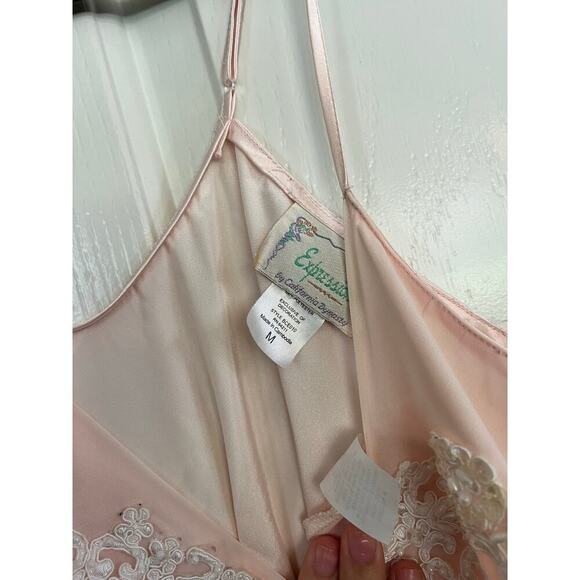 Vintage Expression Pink Embroidered Satin lace Babydoll Lingerie Size Medium - Picture 4 of 5